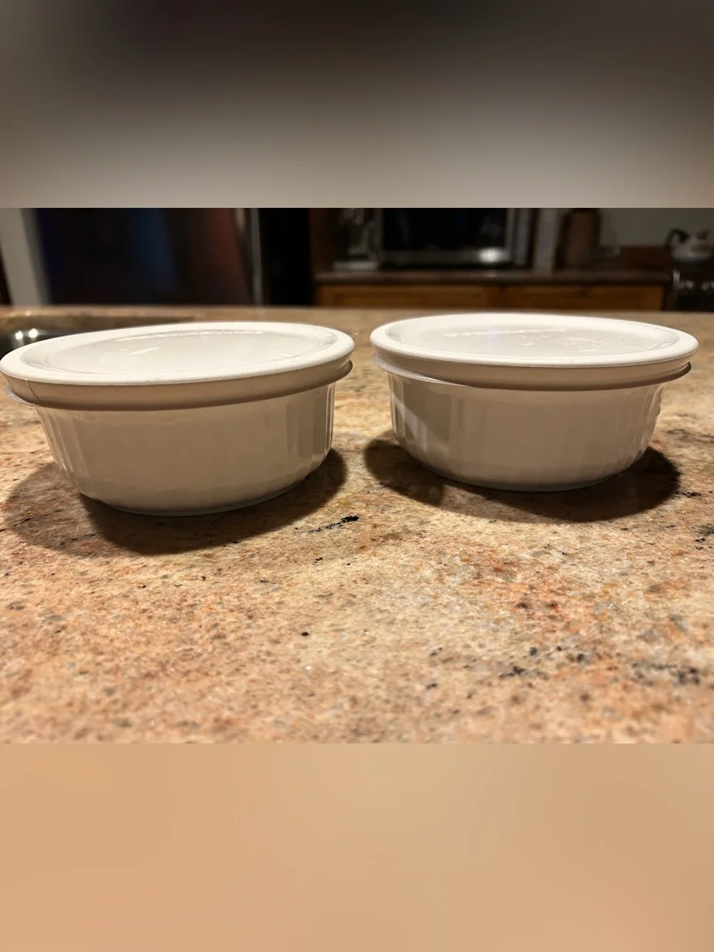 Corningware  French White 16 oz Round Casseroles w/Corning micro cover Set of 2.